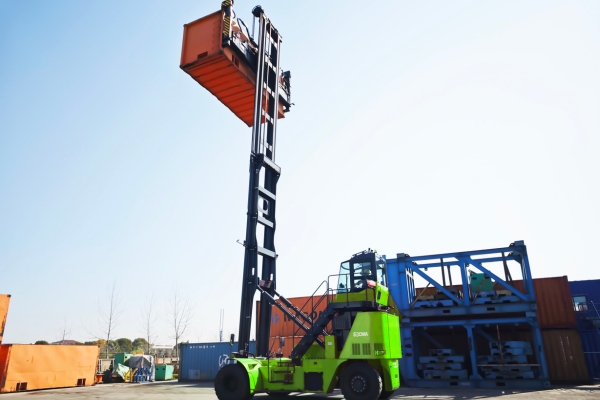 SOCMA ECH90C8 Empty Container Handler For Container Depots and Ports